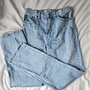 Abercrombie & Fitch The '90s Straight Ultra High Rise Jeans